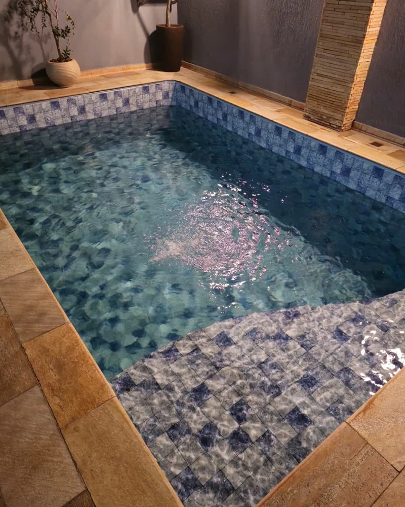 Linha Essence, piscina de linhas limpas e proporções harmônicas